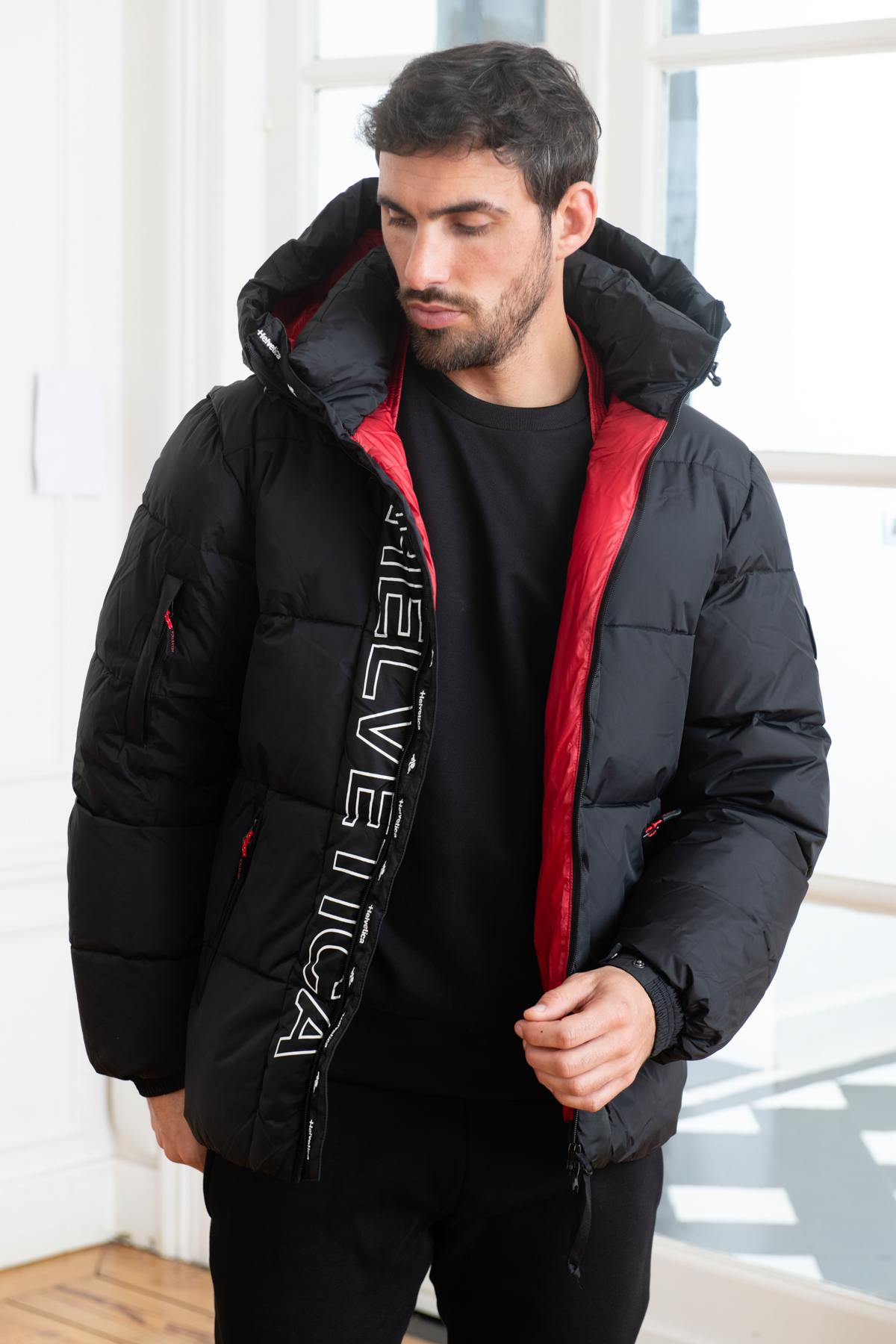 Warm black down jacket - Image n°1