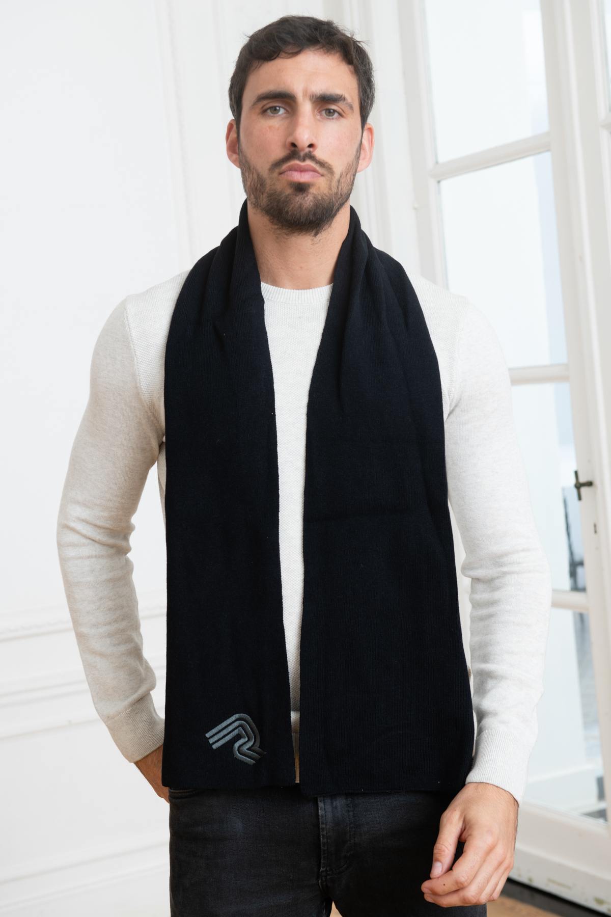 Black Scarf for Men - Image n°1