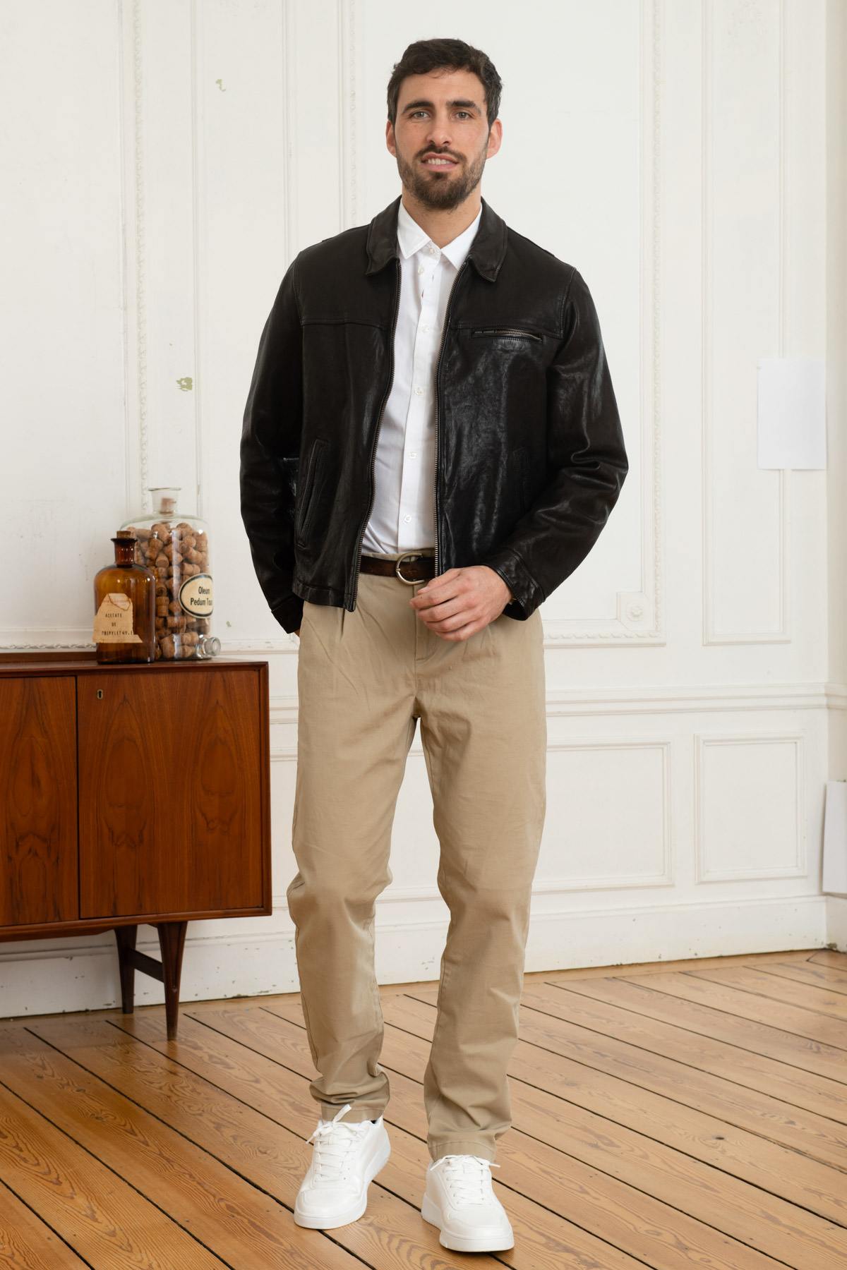 Black lambskin leather jacket with shirt collar - Image n°2