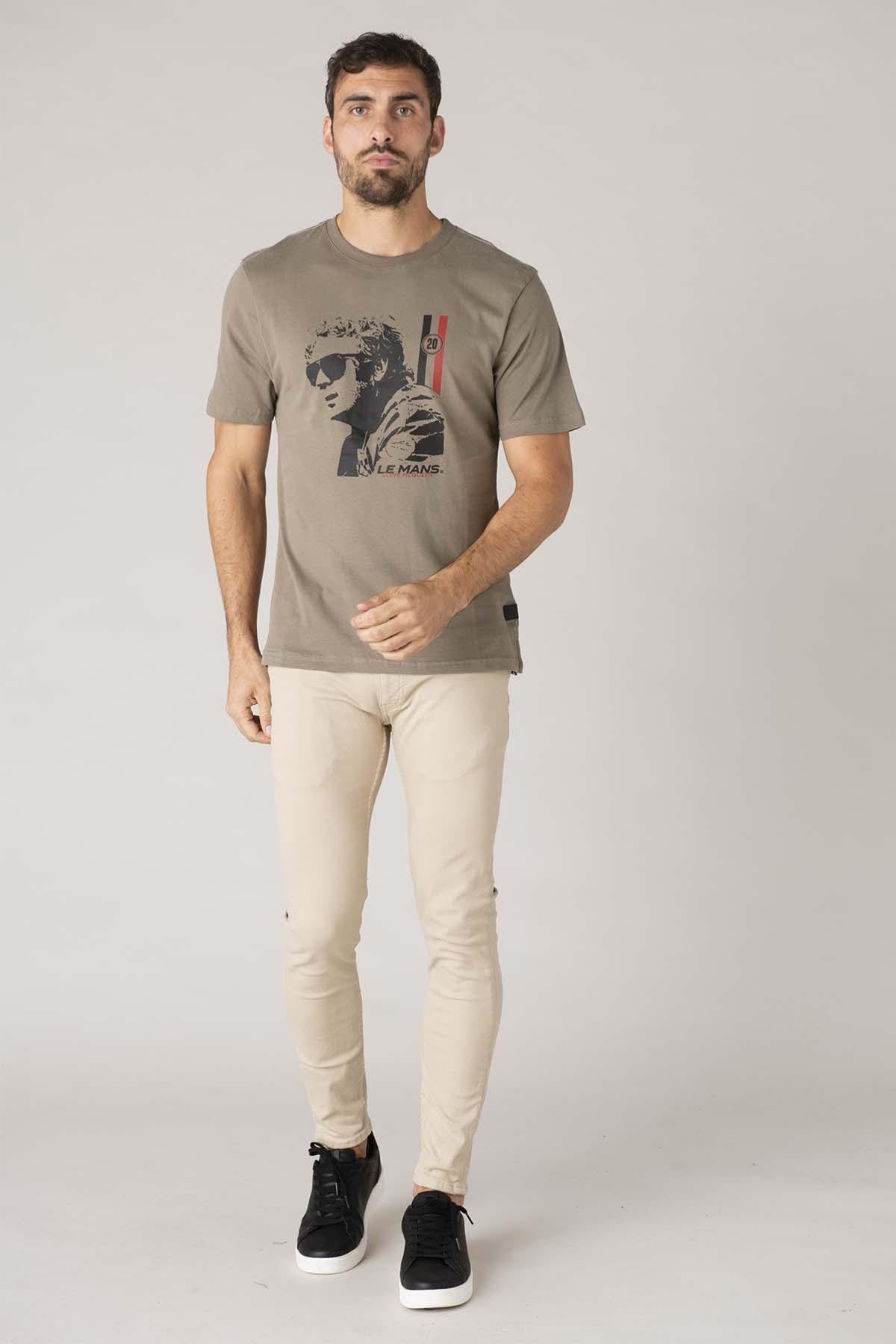 Khaki t-shirt with Steve McQueen motif - Image n°4