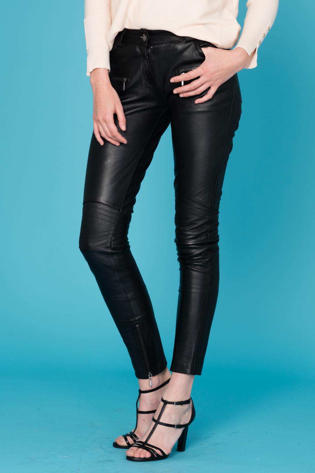 Women's Oakwood black leather pants - Image n°5